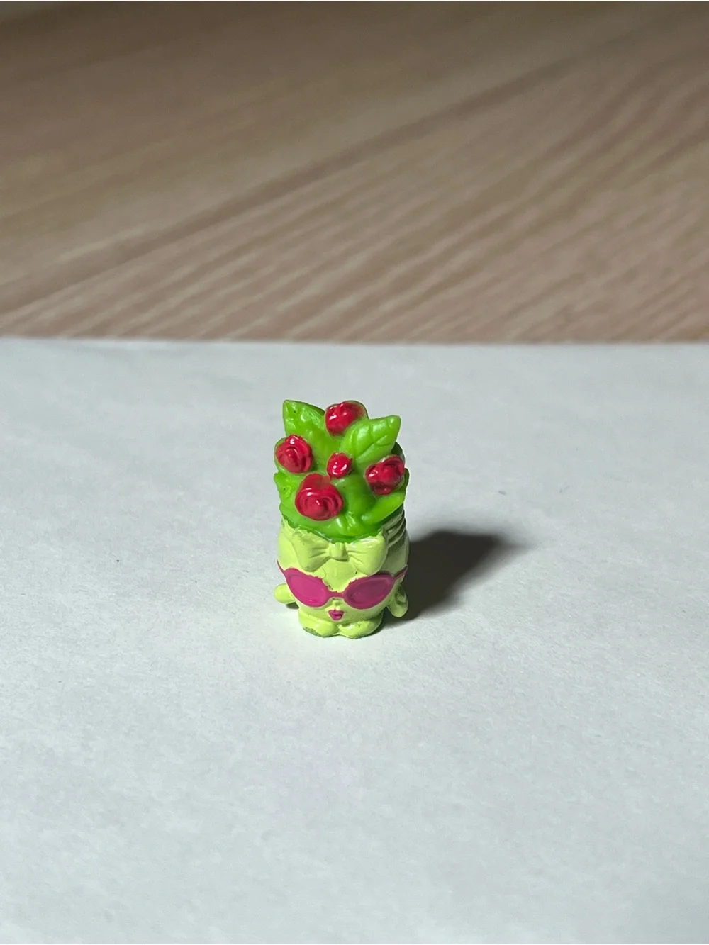LOT of authentic Shopkins + cutie car